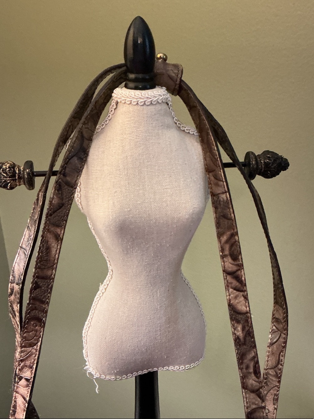 Brahmin Vintage 1990’s Elouise Rose Embossed Leather Chocolate Shoulder Bag EUC - Picture 4 of 13